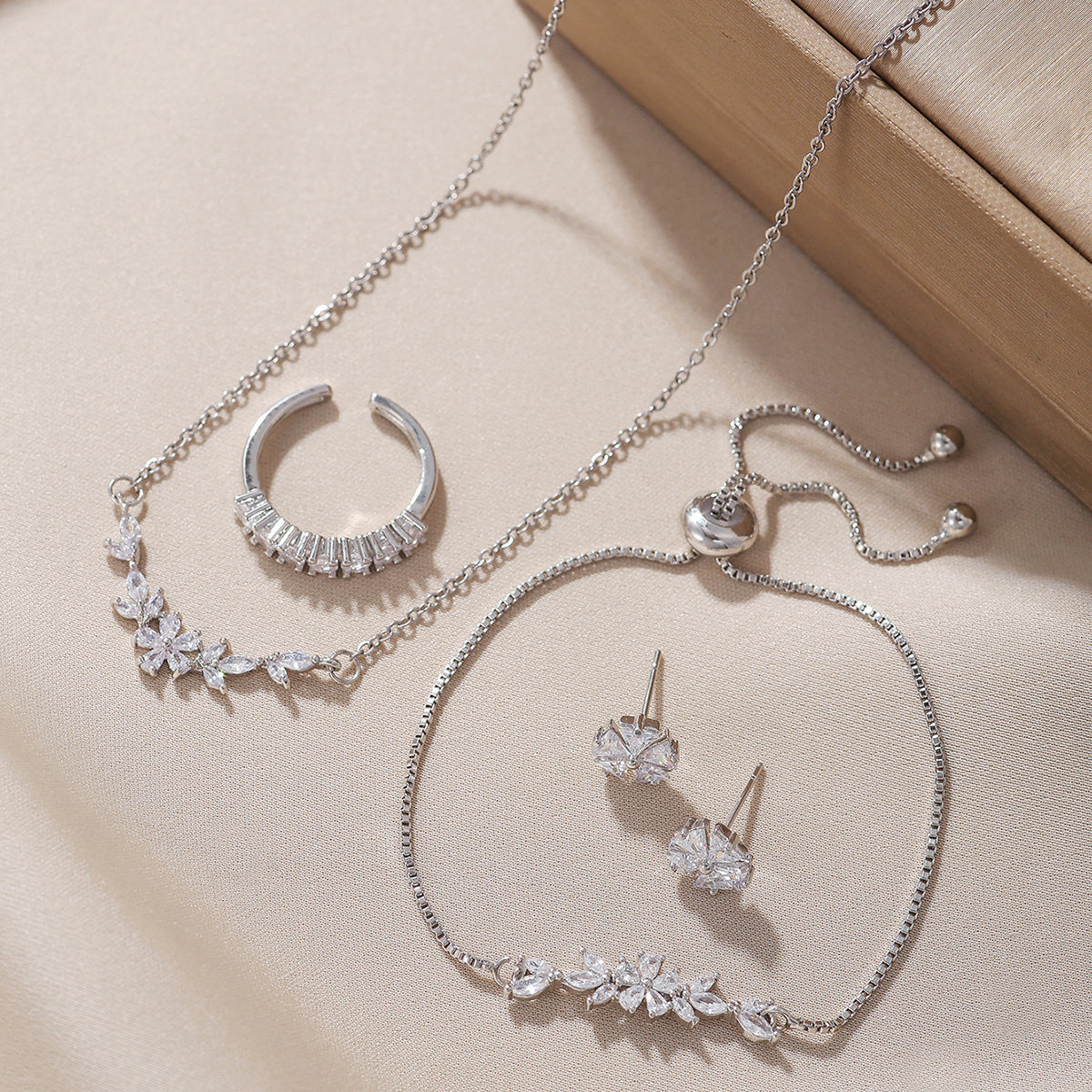 Elegant Zircon Flower Jewelry Set